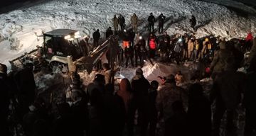 Death toll soars 41 in Turkey avalanche - UPDATED-4