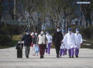 7 novel coronavirus-infected patients cured and discharged from hospital in Hangzhou