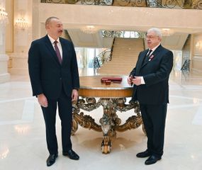 President Ilham Aliyev presented "Sharaf" Order to Mikhail Gusman - UPDATED