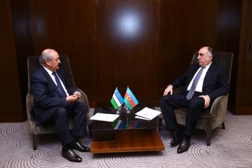 Azerbaijani  FM meets with Uzbek counterpart 