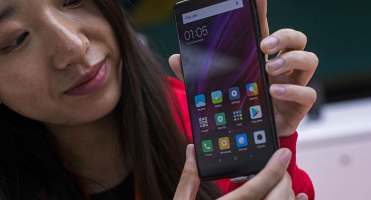 China’s smartphone giants team up to beat Google on software field
