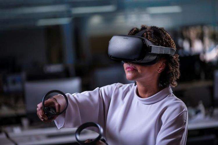 Facebook warns of hit to Oculus production from cornonavirus