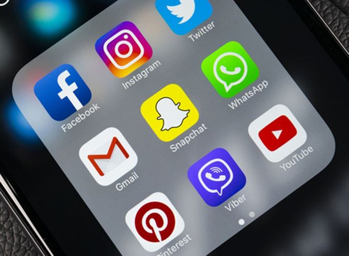 Facebook's Twitter and Instagram accounts hacked
