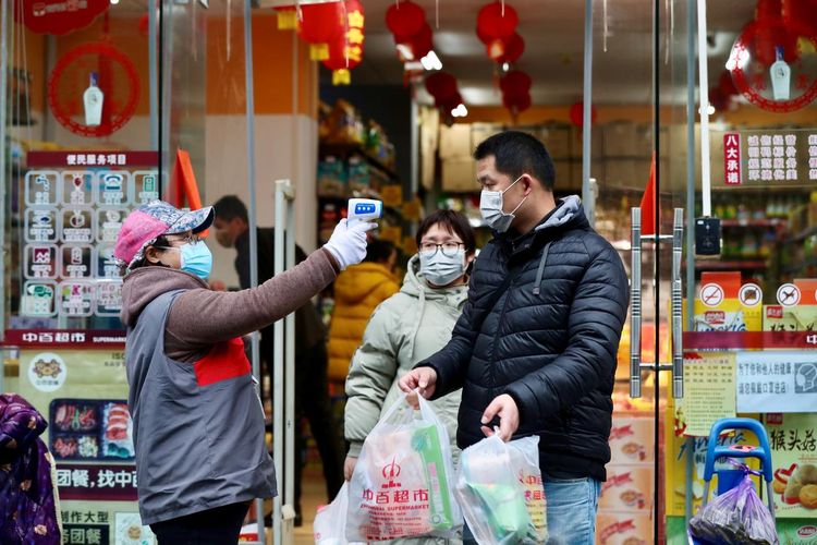 U.S. awaits China's approval to send in experts as part of WHO team