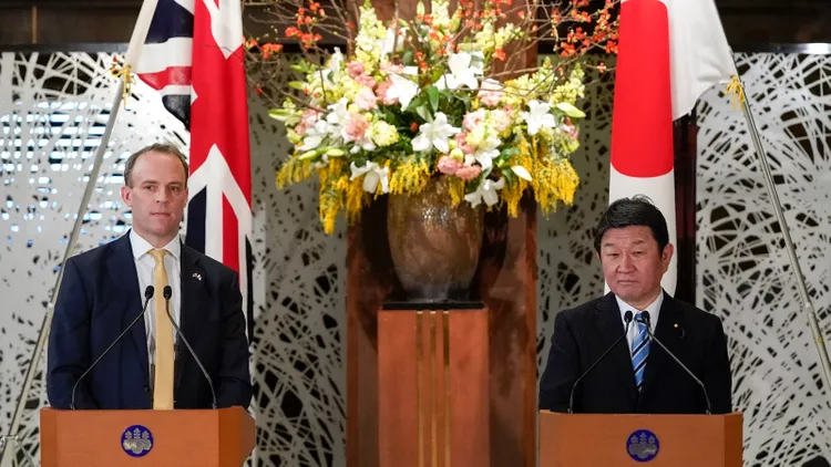UK and Japan agree to work towards trade deal 'just as ambitious' as EU arrangement