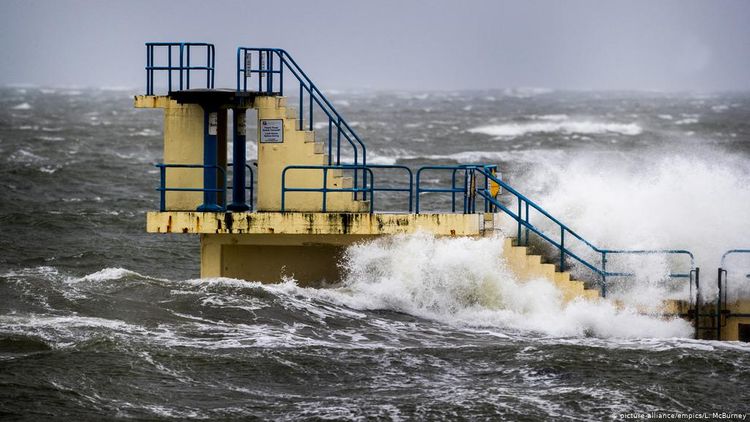 Frankfurt airport cancels about 100 flights due to storm Sabine