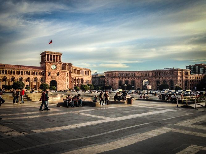 Yerevan public transport van drivers go on strike