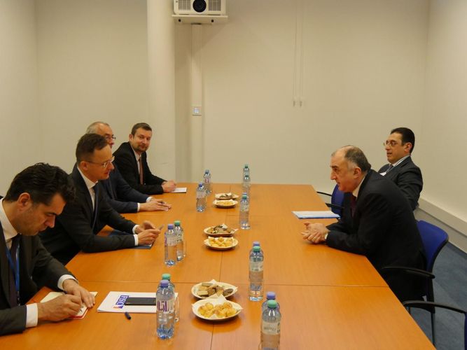 Azerbaijani FM meet with Minister of Foreign Affairs and Trade of Hungary