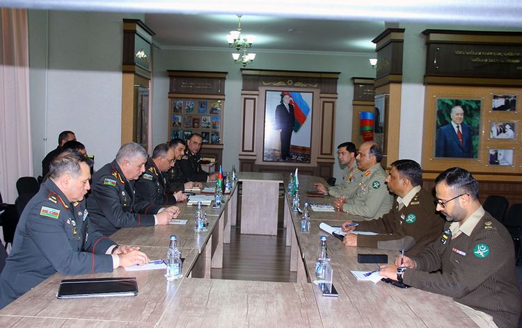    Pakistani military delegation is visiting Baku