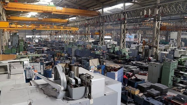 EU's industrial production falls in 2019