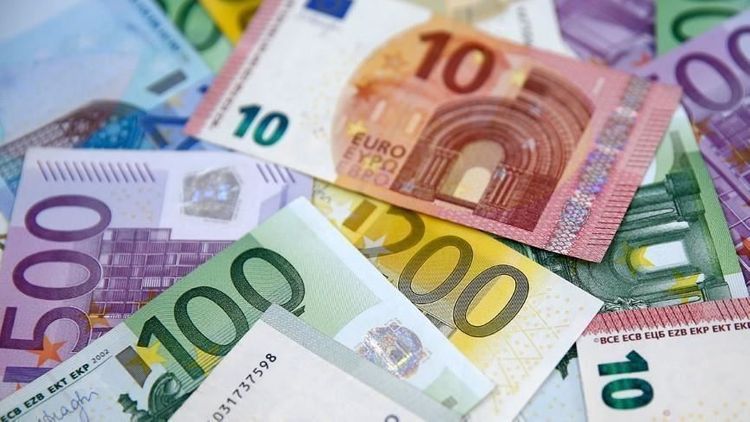  EU posts $224.3B trade surplus in 2019