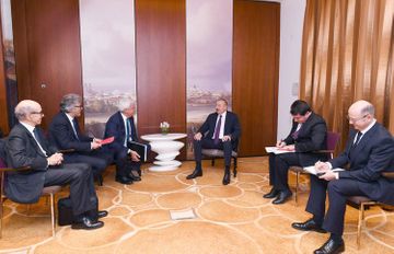 President Ilham Aliyev met with Chief Executive Officer of Leonardo company - UPDATED