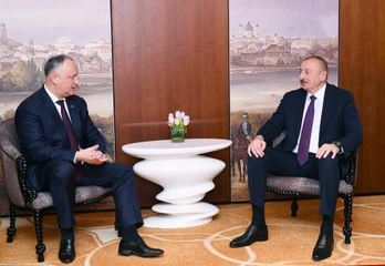 President Ilham Aliyev met with Moldovan President Igor Dodon in Munich