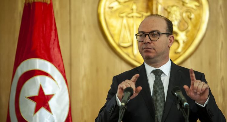 Tunisian PM introduces new coalition government