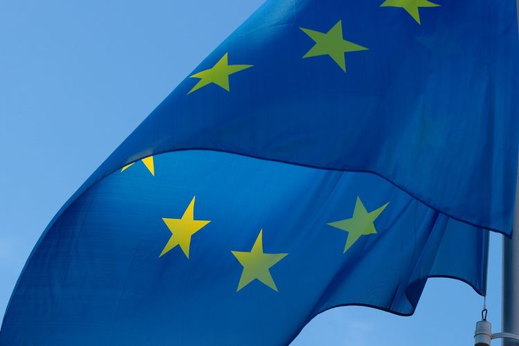 EU plans industrial data push, rules to rein in U.S. tech giants