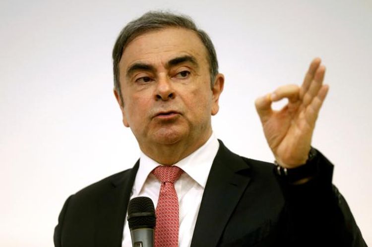 French judges step up Ghosn probe over palace party, Oman dealings