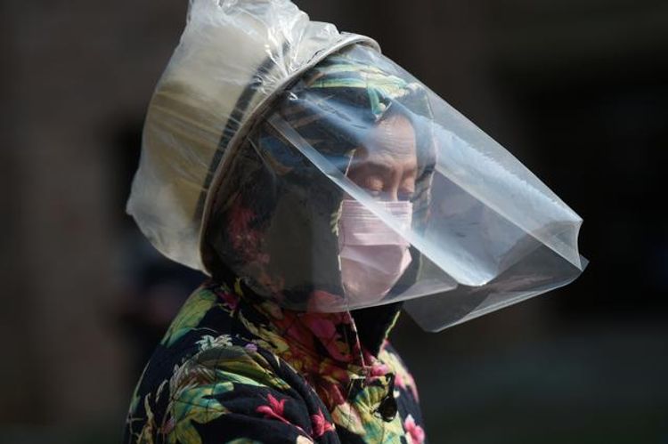 Coronavirus infects hundreds in China