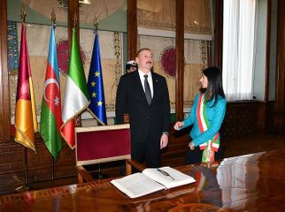 Azerbaijani President meets with Mayor of Rome  - PHOTO