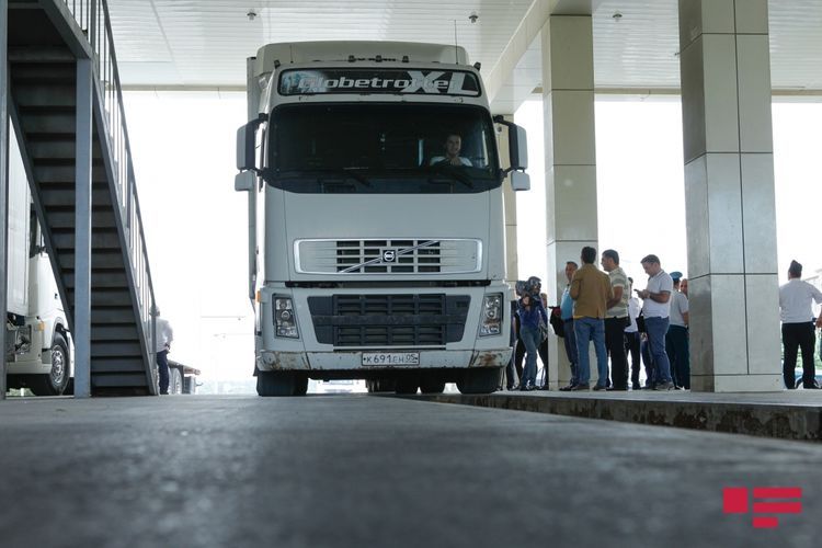 Restrictions imposed at customs and border crossing points with Iran in connection with disinfection 