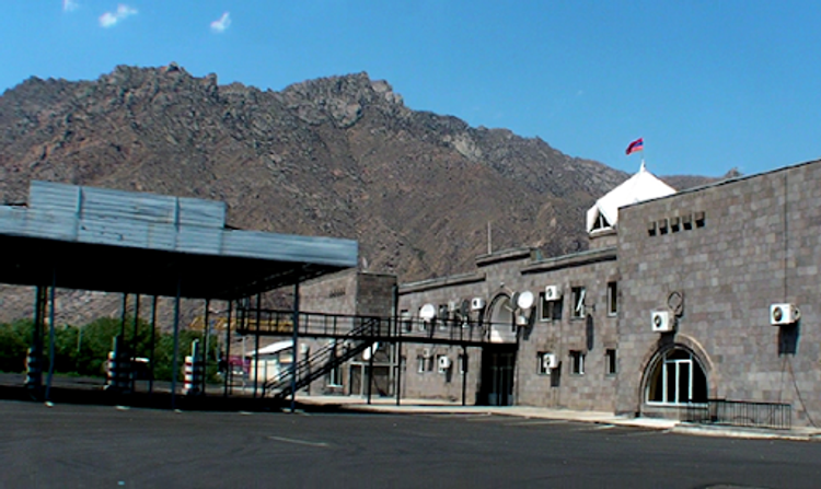 Armenia closes Iran border amid coronavirus outbreak