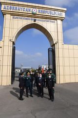 Azerbaijan's seven governmental structure head viewed condition at border checkpoints with Iran
