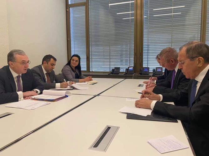 Russian,  Armenian FMs meet in Geneva