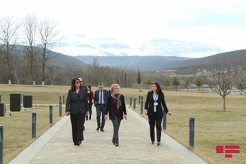Vice Chair of US Commission on International Religious Freedom attends Guba Memorial Complex - PHOTO