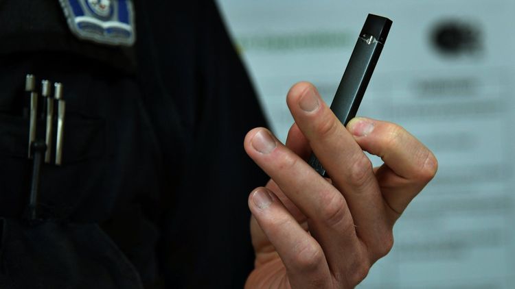 US announces countrywide ban on flavoured e-cigs