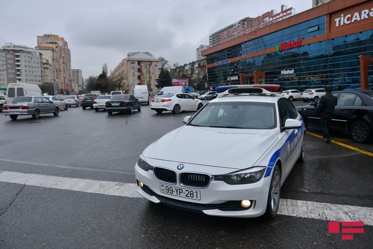 Baku Traffic Police appeals to drivers and pedestrians on worsening weather condition