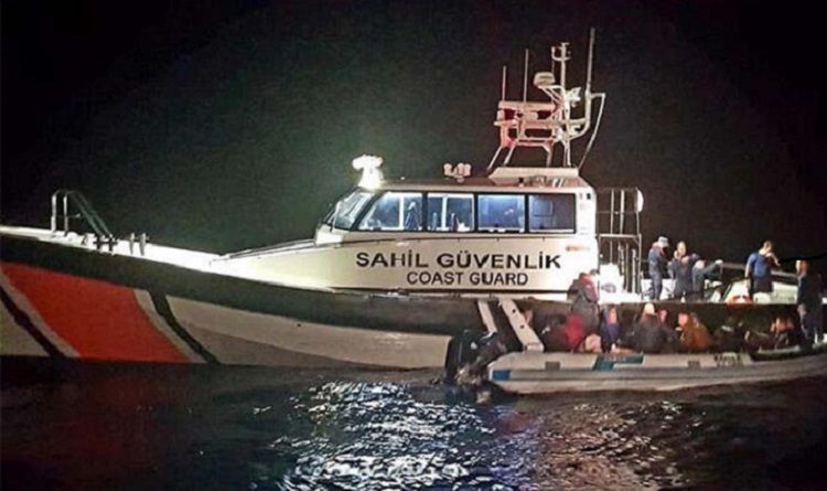 Eight migrants die after boat sinks off western Turkey