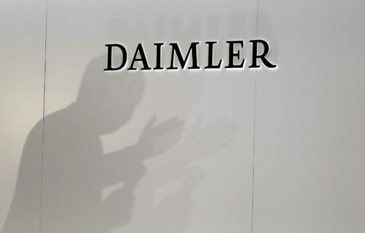 Daimler recalls 744,000 U.S. Mercedes-Benz vehicles for faulty sunroofs
