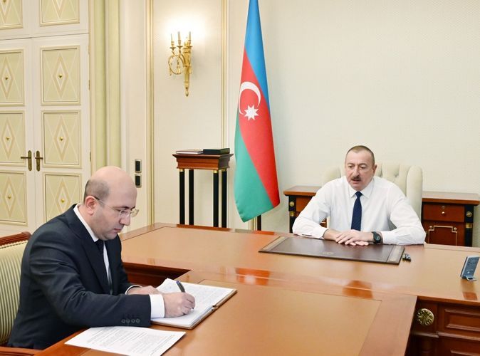 President Ilham Aliyev receives chairman of Azerbaijan's State Committee for Urban Planning and Architecture