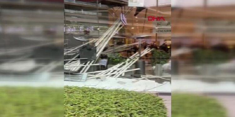 Ceiling of trade center collapses in Istanbul, there are injured casualties