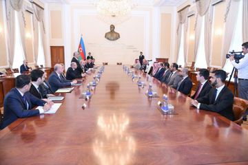 Arab companies to build wind, solar power plants in Azerbaijan