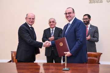Arab companies to build wind, solar power plants in Azerbaijan