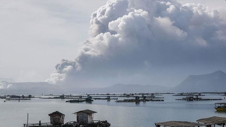 Over 6,000 evacuated in Philippines as volcano erupts