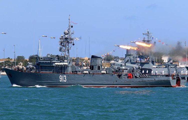 Russian Black Sea Fleet missile frigate holds air defense drills in Mediterranean