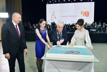 President Ilham Aliyev attended ceremony to celebrate 90th anniversary of renowned oil scientist and geologist, academician Khoshbakht Yusifzade - UPDATED