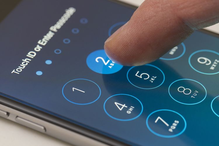 Trump accuses Apple of refusing to 'Unlock Phones Used by Killers', urges to do it now