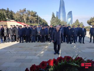 Members of Azerbaijan Elders Council  paid tribute to martyrs of January 20  