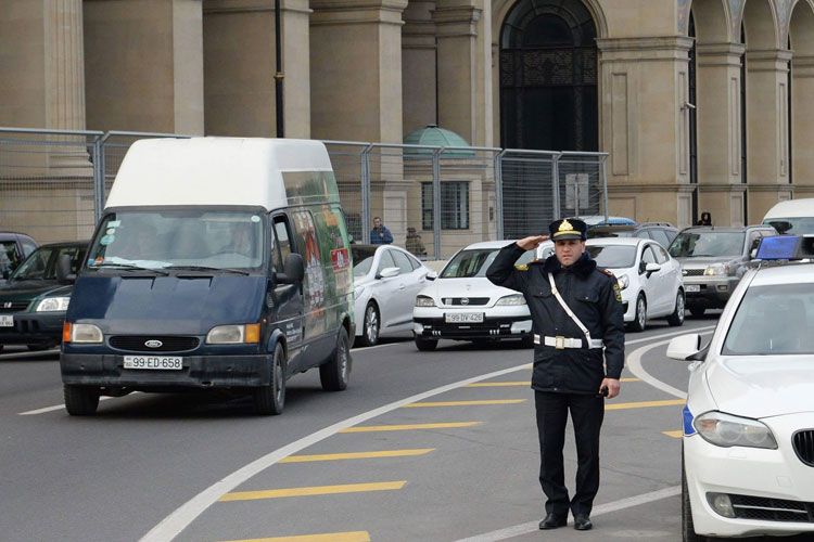 Ships, cars and trains sound sirens in Azerbaijan