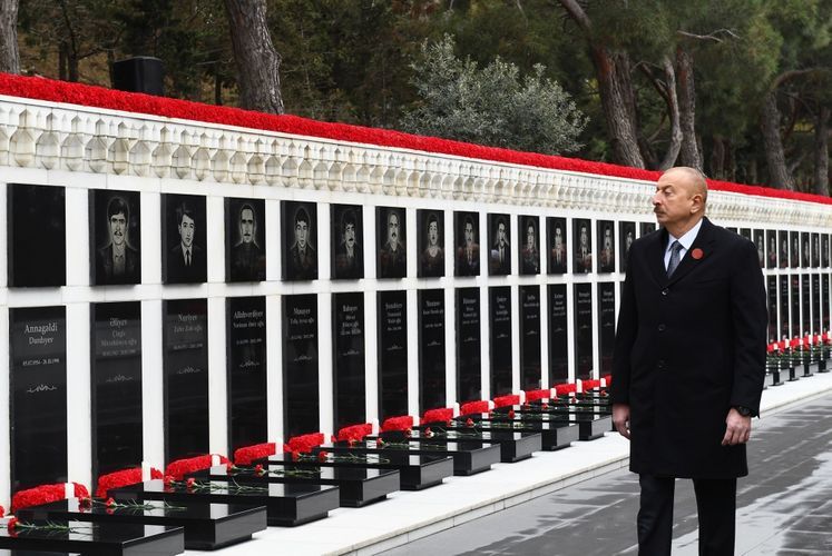 Azerbaijani President paid tribute to 20 January martyrs