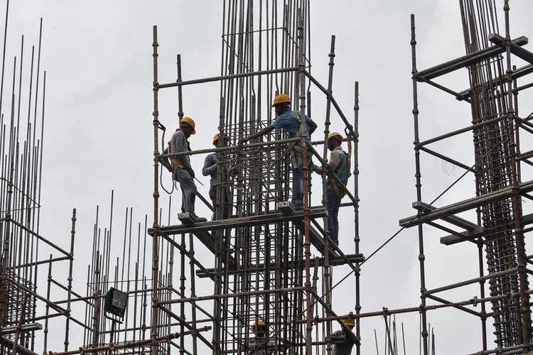 No turning point in sight as IMF predicts sluggish global growth