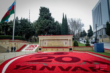 Azerbaijan commemorates martyrs of January 20 - PHOTOSESSION