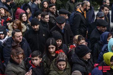 Azerbaijan commemorates martyrs of January 20 - PHOTOSESSION