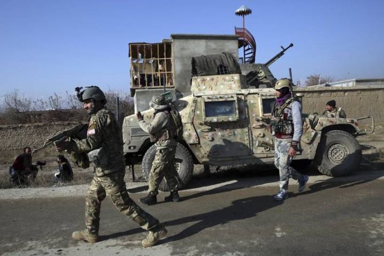 Afghan fighting kills 6 including 2 security personnel in northern province