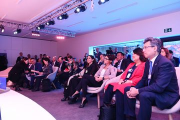 President Ilham Aliyev attended panel discussion on “Strategic Outlook: Eurasia” held as part of World Economic Forum - UPDATED