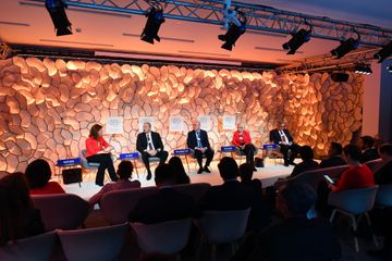 President Ilham Aliyev attended panel discussion on “Strategic Outlook: Eurasia” held as part of World Economic Forum - UPDATED