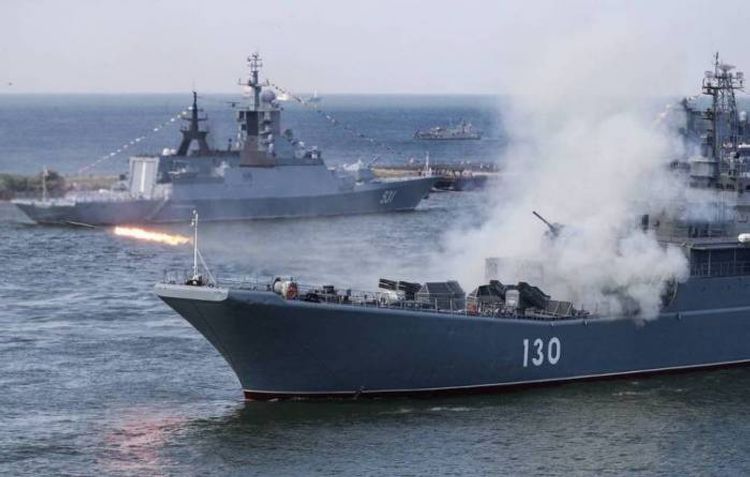 Russian Navy minesweepers hold drills in Black Sea