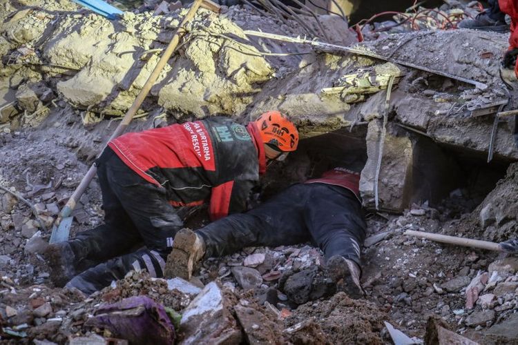 Death toll from Turkey's earthquake rises to 38 - UPDATED